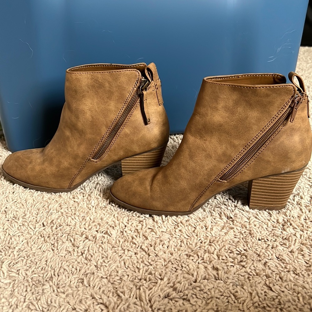 Brown Express booties